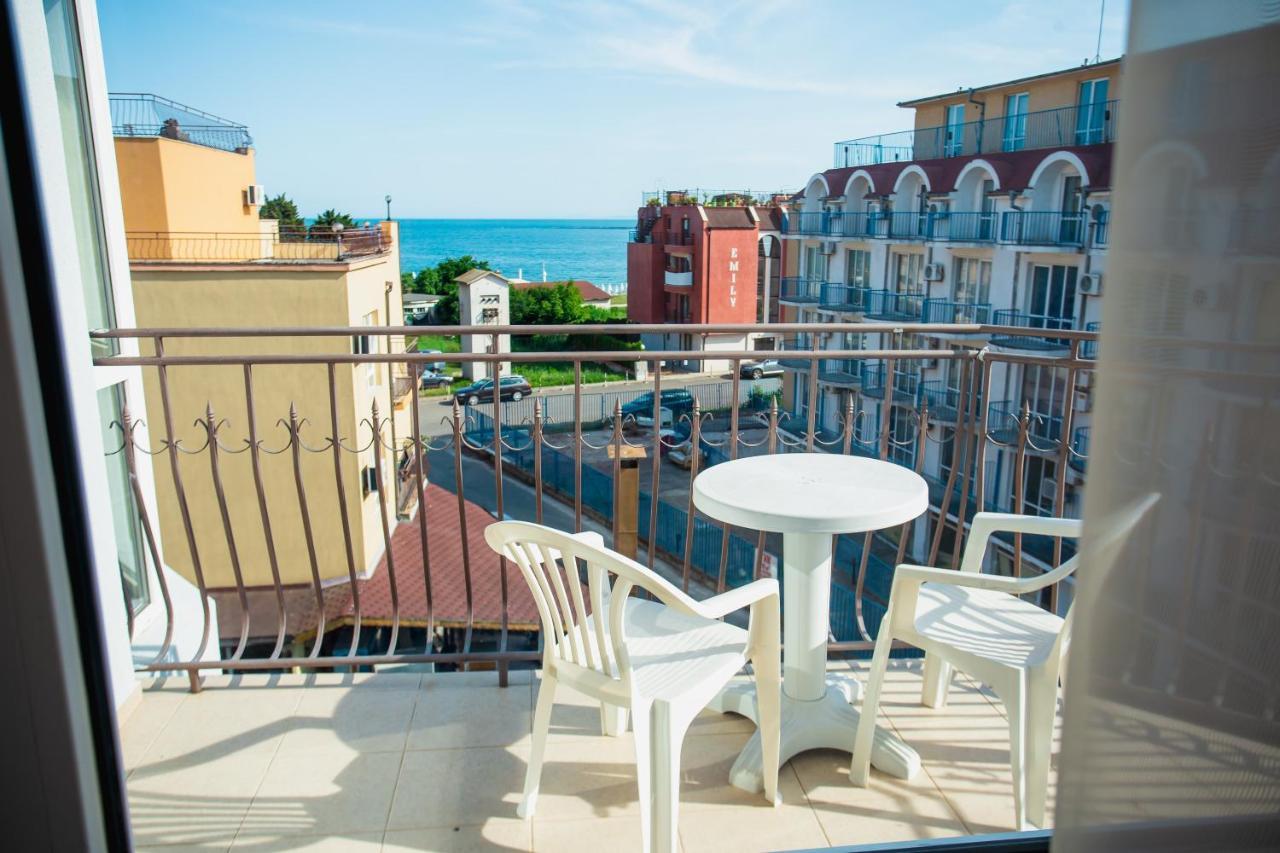 Hotel Dolphin Ravda Exterior foto
